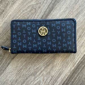 Tommy Hilfiger Blue wallet